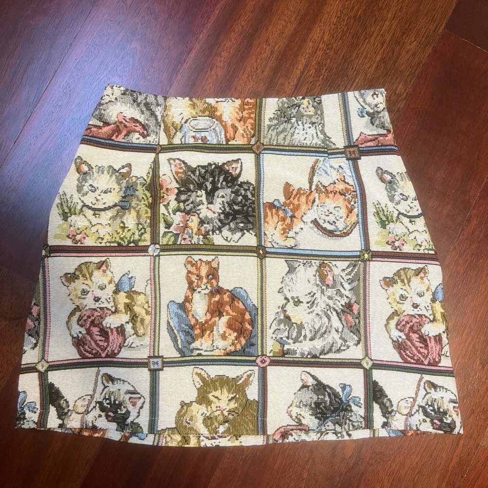 High waisted vintage cat skirt size S